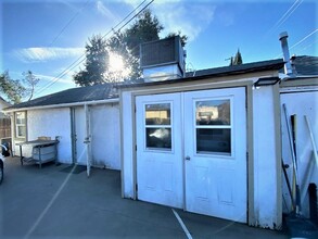 2277 Empress St in Sacramento, CA - Building Photo - Building Photo