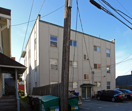 The Fitzgerald Apartments in Seattle, WA - Building Photo - Building Photo