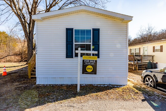 1224 Sunset Dr in Bulger, PA - Building Photo - Building Photo