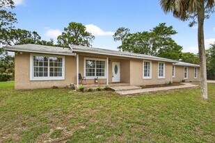 16932 Okeechobee Blvd in The Acreage, FL - Building Photo