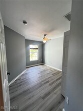 3624 Pine Oak Cir in Ft. Myers, FL - Building Photo - Building Photo