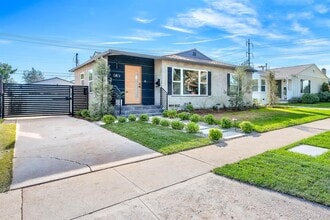 616 W Ellis Ave in Inglewood, CA - Building Photo - Building Photo