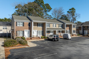 Williamsburg Landing Apartments