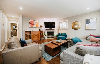 829 N Bennett St in Geneva, IL - Building Photo - Building Photo