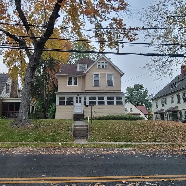 118 Warrenton Ave, Unit 3 in Hartford, CT - Foto de edificio