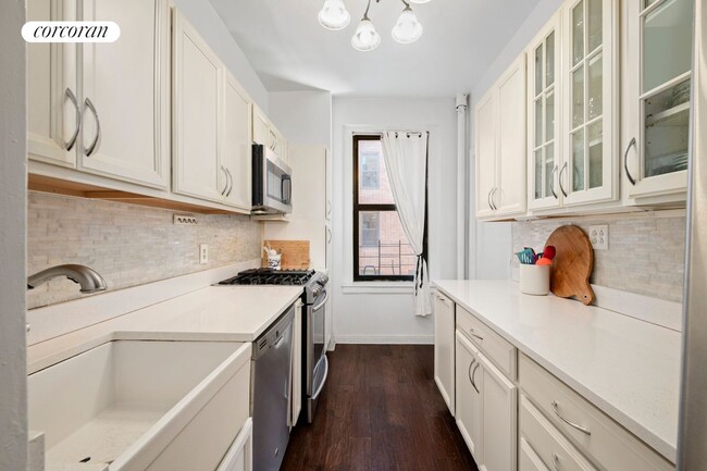 property at 117 Seaman Ave