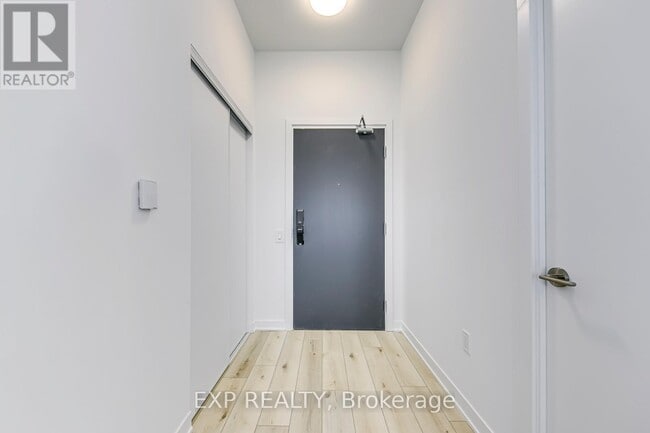 395 Dundas St W in Oakville, ON - Building Photo - Building Photo