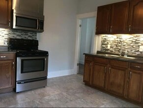 601 Clinton Ave, Unit 601 in Morgantown, WV - Foto de edificio - Building Photo