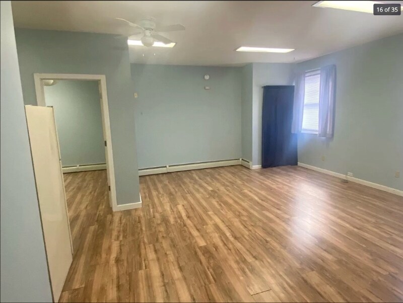 656 Depot St in Chester, VT - Building Photo