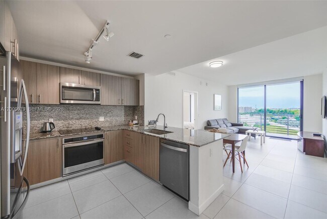 5350 NW 84th Ave in Doral, FL - Building Photo - Building Photo