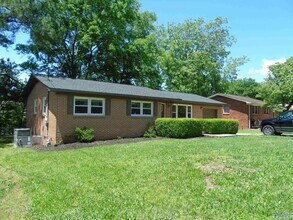 4800 Lumary Dr NW in Huntsville, AL - Building Photo - Building Photo