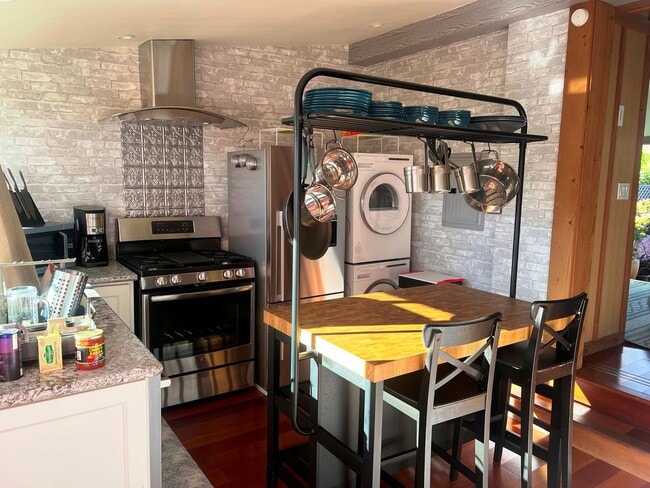 property at 1117 Juanita Ave