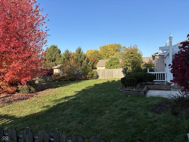 14112 Adios Pass in Carmel, IN - Foto de edificio - Building Photo