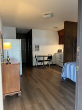 1708 Holloman Dr in Port Lavaca, TX - Foto de edificio - Building Photo