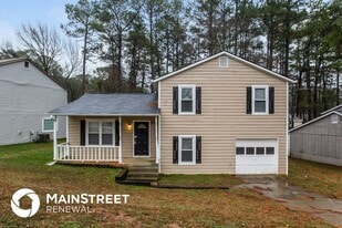 5217 Scarbrough Ln in Stone Mountain, GA - Building Photo