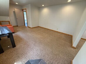 1144 NW Stannium Rd in Bend, OR - Building Photo - Building Photo