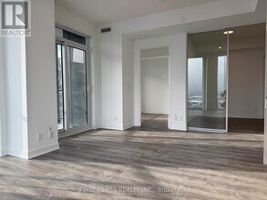 180 Front St E in Toronto, ON - Building Photo - Building Photo