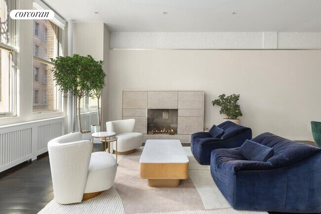 7 E 17th St in New York, NY - Building Photo - Building Photo