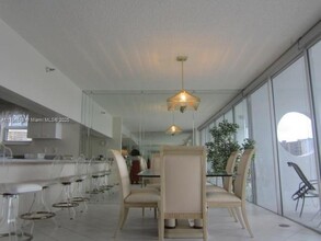17700 N Bay Rd in Sunny Isles Beach, FL - Building Photo - Building Photo