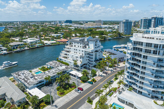 La Cascade in Fort Lauderdale, FL - Foto de edificio - Building Photo