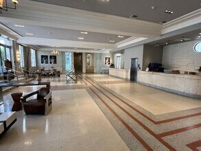 435 21st St, Unit 116 in Miami Beach, FL - Foto de edificio - Building Photo