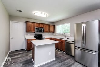 1645 Sequoia Dr in Krum, TX - Building Photo - Building Photo