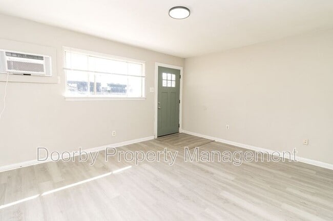 45 Scruggs St, Unit Unit C in Chattanooga, TN - Foto de edificio - Building Photo