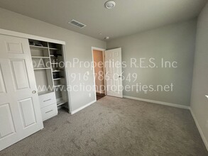 5145 Chelsea Creek Rd in Roseville, CA - Building Photo - Building Photo