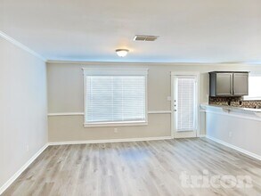 1575 Wildflower Dr in Waxahachie, TX - Building Photo - Building Photo