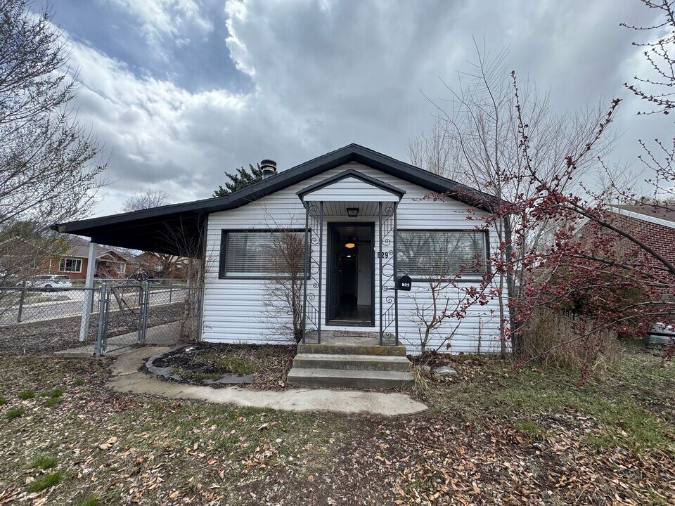 829 Healy St in Ogden, UT - Building Photo