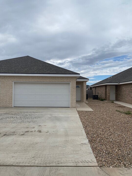 1308 Sonora Rd in Clovis, NM - Building Photo