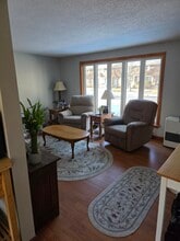 39 Villa Rd in Westbrook, ME - Foto de edificio - Building Photo