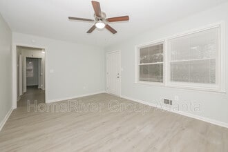 506 Shady Ln Dr in Forest Park, GA - Building Photo - Building Photo