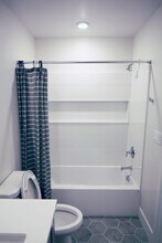 5592 Holly Bay Ave, Unit C in Dublin, CA - Building Photo - Building Photo