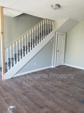 200 Lewis St in Oak Hill, WV - Building Photo - Building Photo
