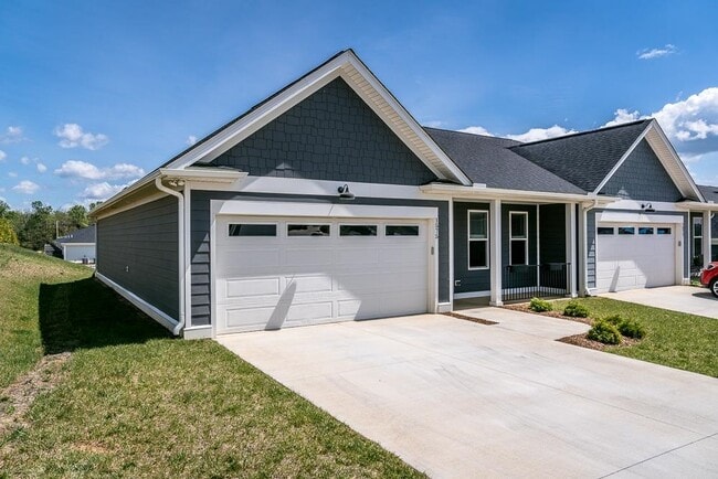 1575 Port Hills Dr in Harrisonburg, VA - Building Photo - Building Photo