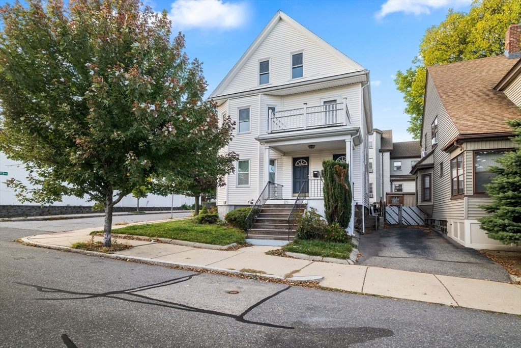 30 Hancock St, Unit 2 in Medford, MA - Foto de edificio