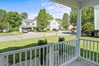 3005 Woodbluff Dr in Greensboro, NC - Building Photo - Building Photo