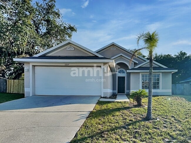 property at 1237 Acorn Cir