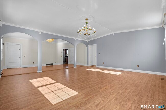 242 Prospect St in Ansonia, CT - Building Photo - Building Photo