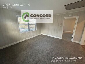 705 Summit Ave in Greensboro, NC - Building Photo - Building Photo