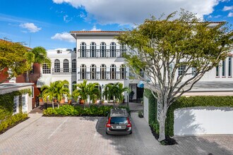 Venetian Villas at Park Shore in Naples, FL - Building Photo - Building Photo