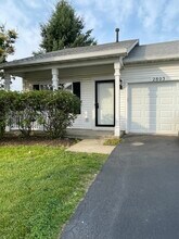 2803 Oakmont Dr in Montgomery, IL - Building Photo - Building Photo