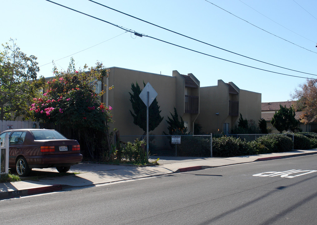 560 Park Way in Chula Vista, CA - Building Photo