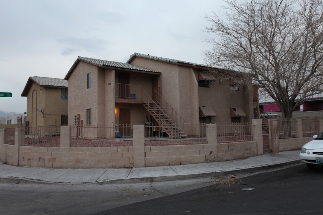 5200 Redberry St in Las Vegas, NV - Building Photo