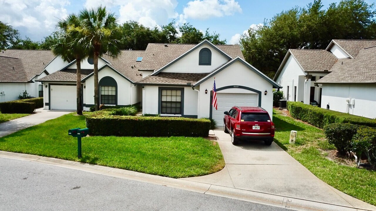 9200 Turnberry Ct in New Port Richey, FL - Building Photo
