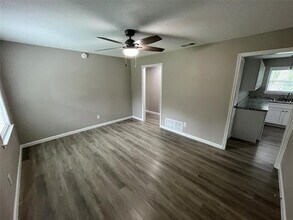 4327 Scottsdale Dr in Mesquite, TX - Building Photo - Building Photo