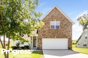 110 Lyndhurst Dr in La Vergne, TN - Building Photo