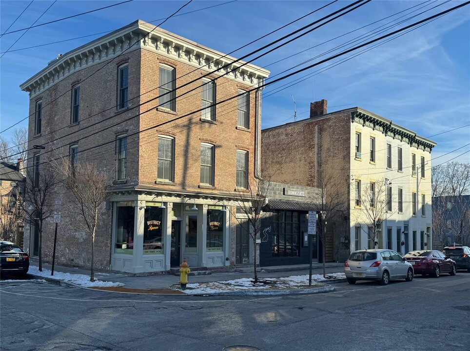 47 Lander St in Newburgh, NY - Building Photo