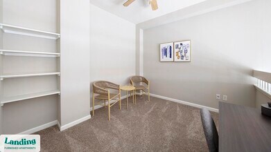 50 Canterfield Pkwy W, Unit 933 in West Dundee, IL - Foto de edificio - Building Photo